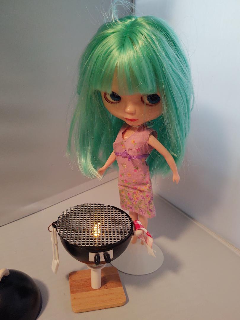 Grill 9 doll not included