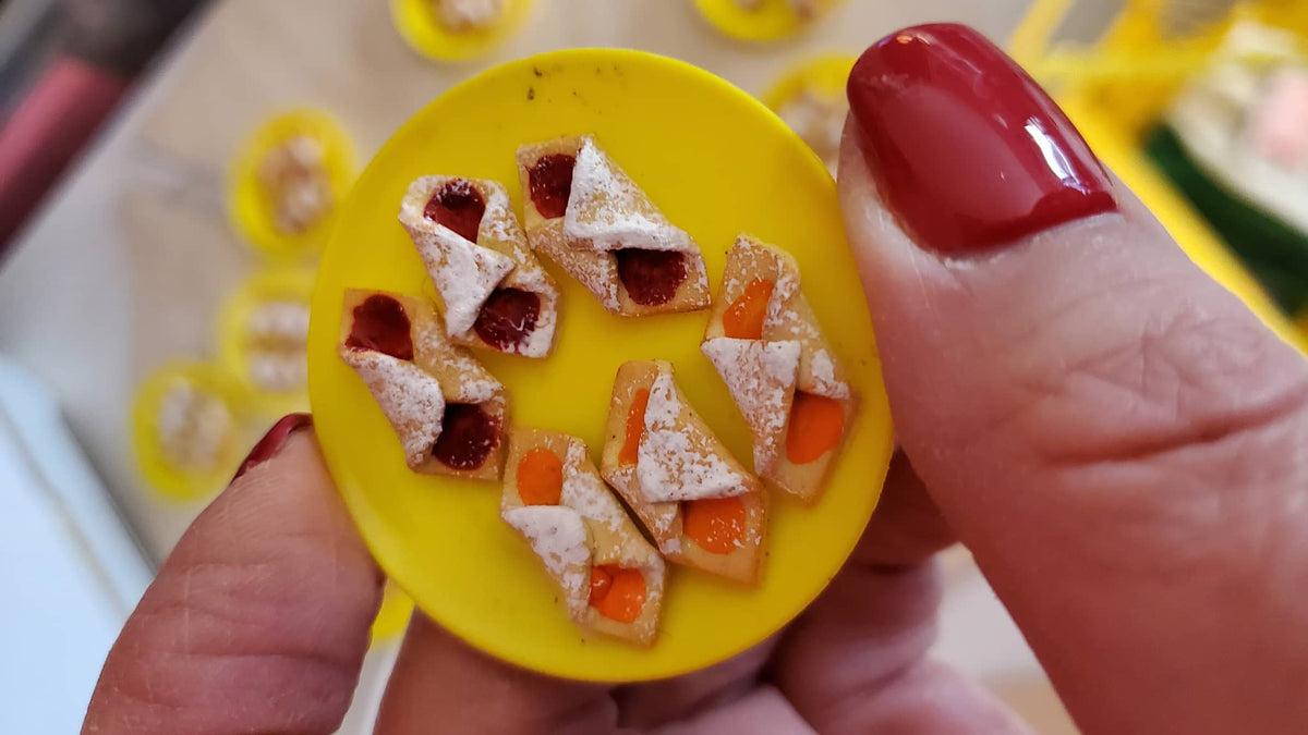 Koloche Plate for 1:6 scale Dolls Mini Food