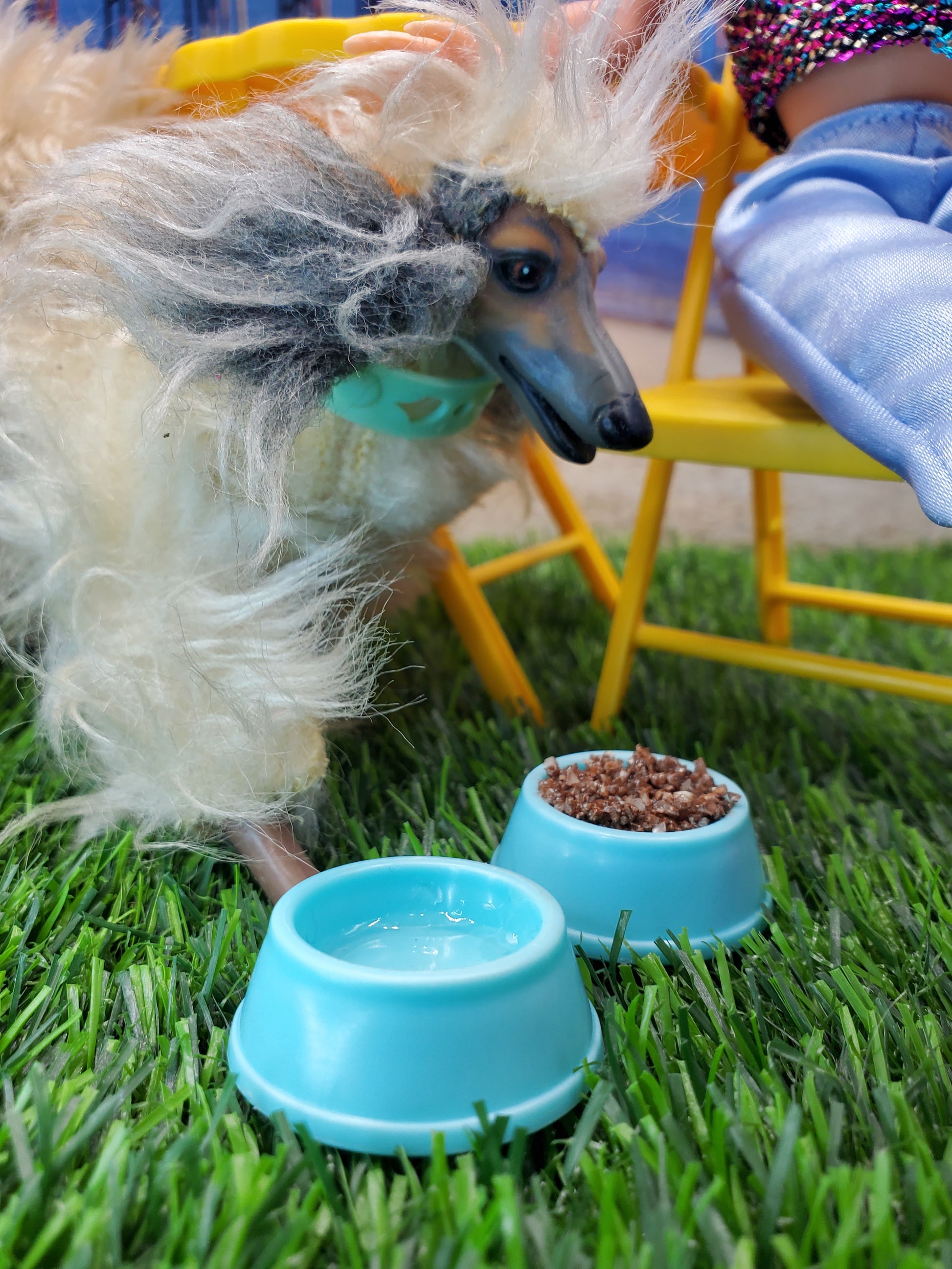 Chef Gina's Mini Food fashion doll dog food bowls in blue with realistic pet food and water