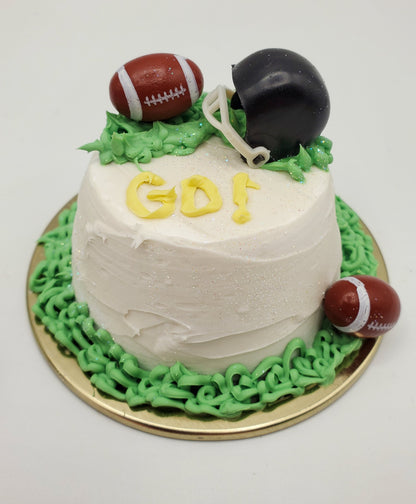 Chef Gina's Mini Food football party doll accessories cake with footballs and helmet decoration