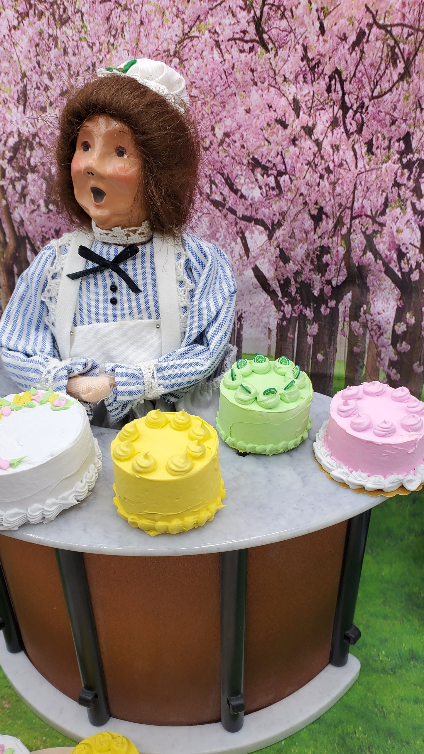 Lime Green Miniature Cake for Fashion Dolls