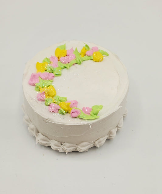 1:4th Scale Flowered Spray Bakery Cake Miniature Food